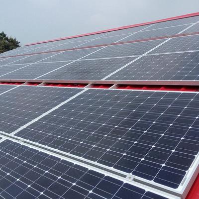 太阳能光伏板厂家 光伏并网发电系统价格 家用光伏发电技术